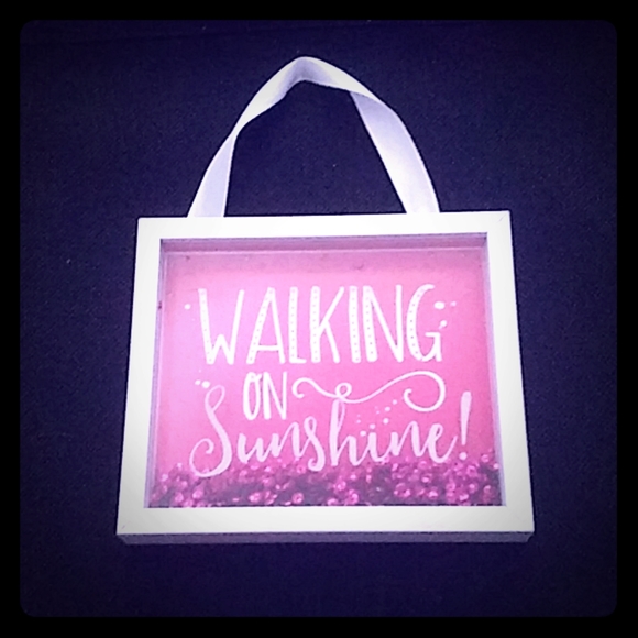 A walking on sun shine decoration - Picture 1 of 4